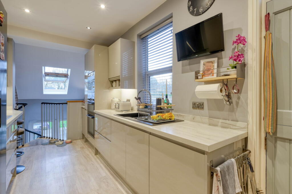 Additional property image - Midland Road, Cotteridge, Birmingham, B30 2EY