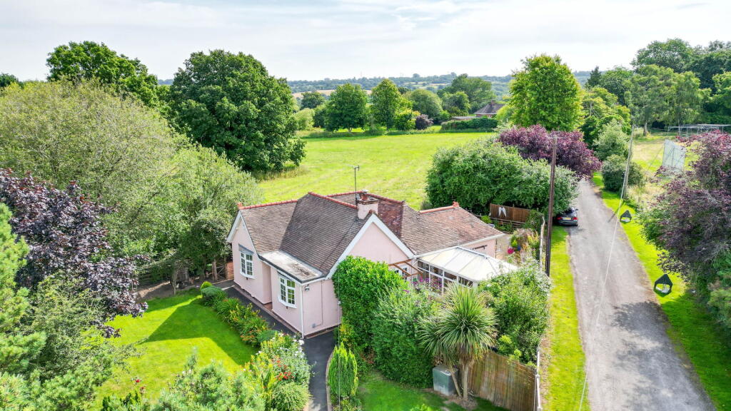 Additional property image - Bromsgrove Road, Hunnington, Halesowen, B62 0JW