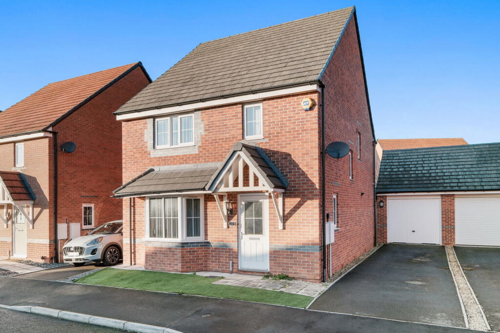 Main image of property: Swallows Close, Bromsgrove, B61 0FP