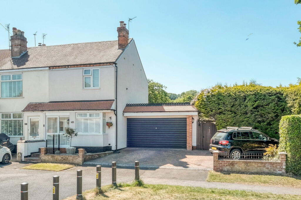 Main image of property: Gunner Lane, Rednal, Birmingham, B45 9EP