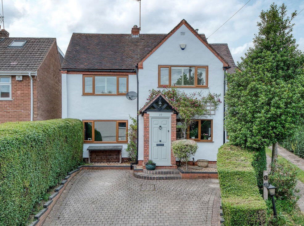Main image of property: Lickey Rock, Marlbrook, Bromsgrove, B60 1HF