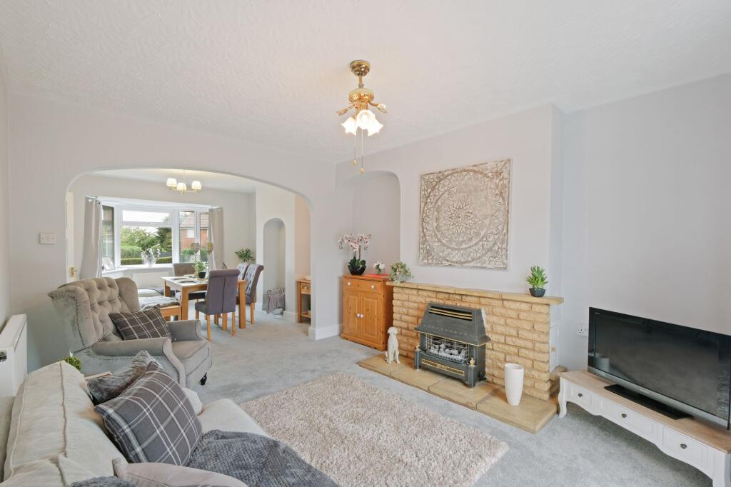 Main image of property: Oak Road, Catshill, B61