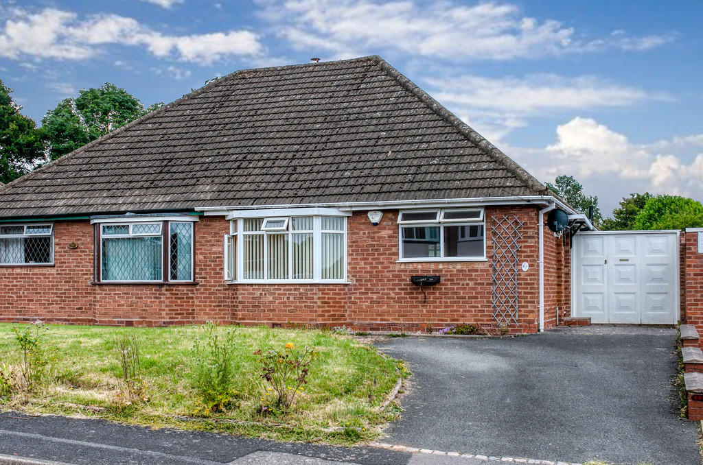2 bedroom semidetached bungalow for sale in Brueton Avenue, Aston