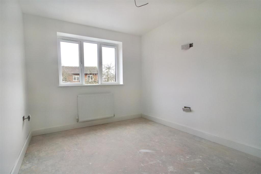 4 bedroom detached house for sale in New Lane, Skelmanthorpe