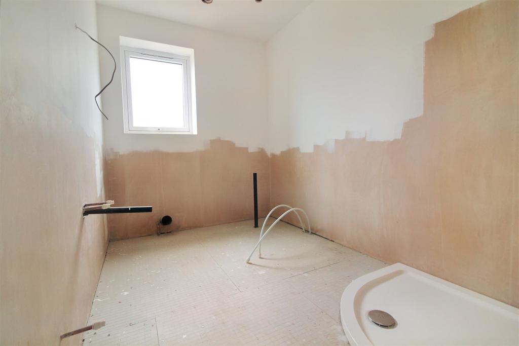 4 bedroom detached house for sale in New Lane, Skelmanthorpe