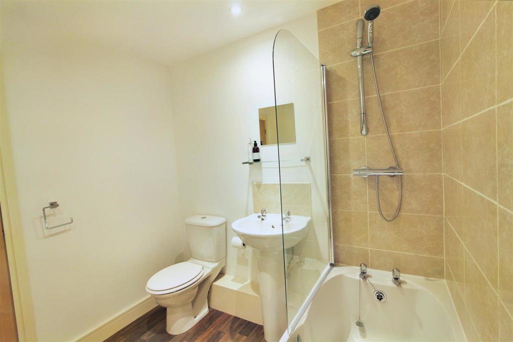2 bedroom apartment for sale in The Park, Kirkburton, Huddersfield, HD8