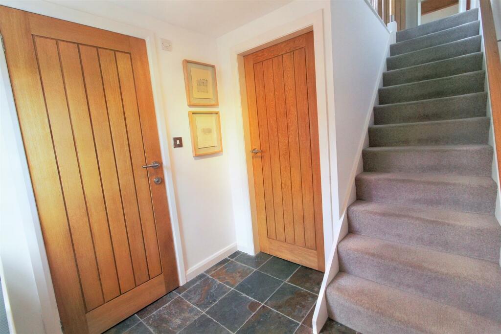 4 bedroom detached house for sale in Gatehead Lane, Hepworth, Holmfirth