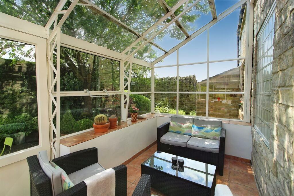 4 bedroom detached house for sale in Gatehead Lane, Hepworth, Holmfirth