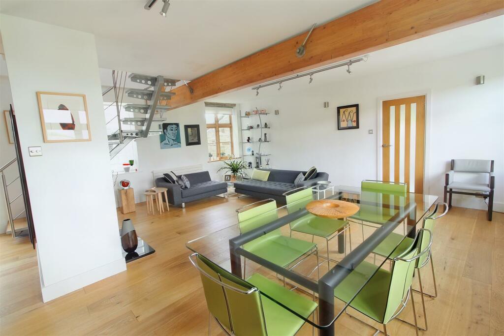 4 bedroom detached house for sale in Gatehead Lane, Hepworth, Holmfirth