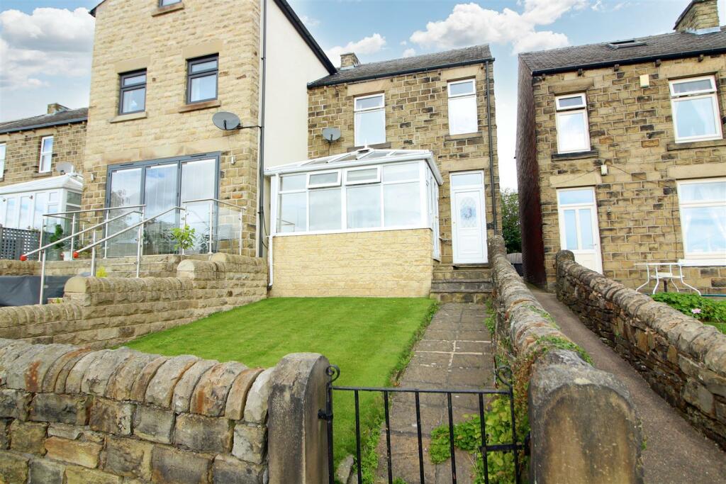 3 bedroom terraced house for sale in Spencer Street, Skelmanthorpe