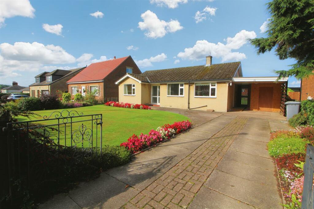 Main image of property: Hallas Road, Kirkburton, HD8 0QQ