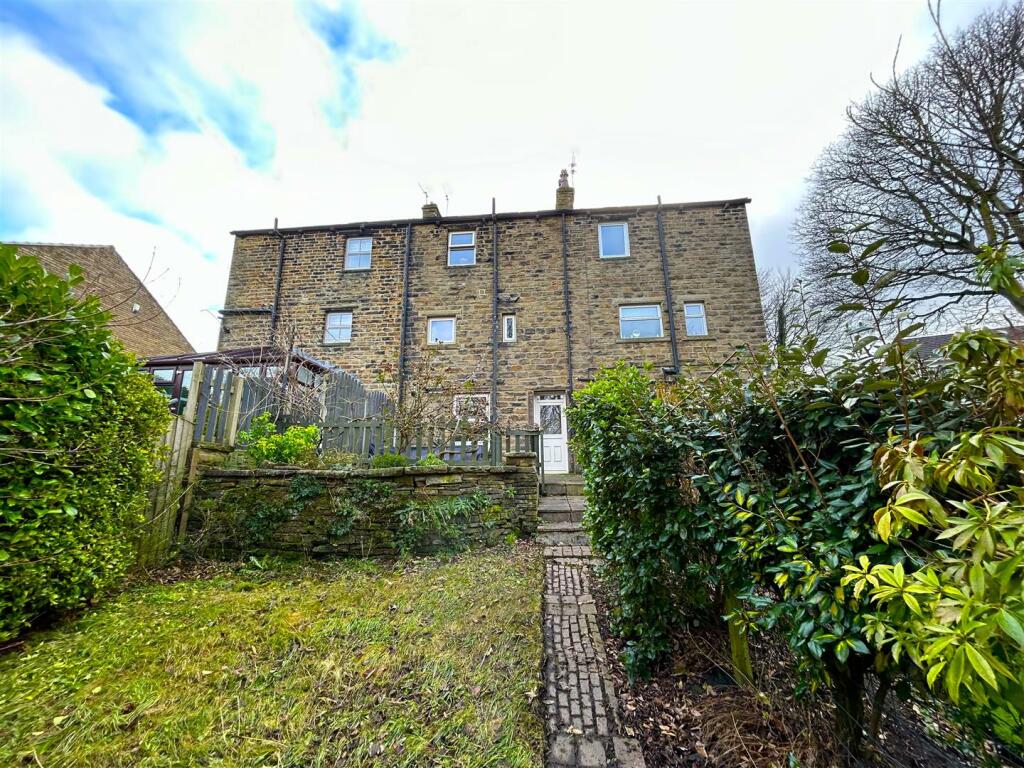 2 bedroom terraced house for sale in Miller Hill, Denby Dale