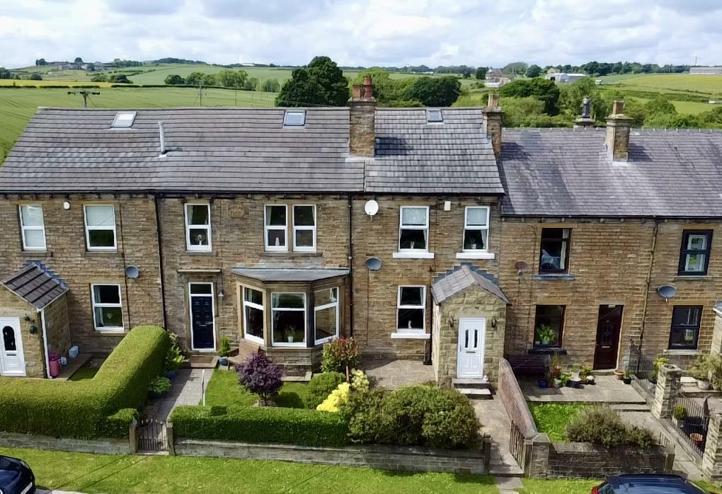 3 bedroom character property for sale in Haigh Lane, Flockton