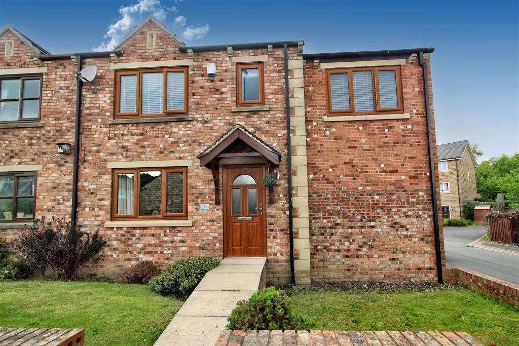 4 bedroom semi-detached house