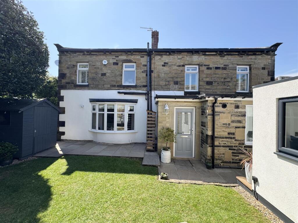 Main image of property: Towngate, Kirkburton, Huddersfield HD8 0QP