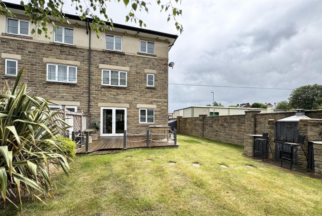 Main image of property: Baildon Way, Skelmanthorpe, HD8 9GY