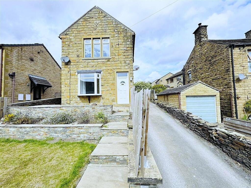 Main image of property: Croft Head, Skelmanthorpe, HD8 9EB