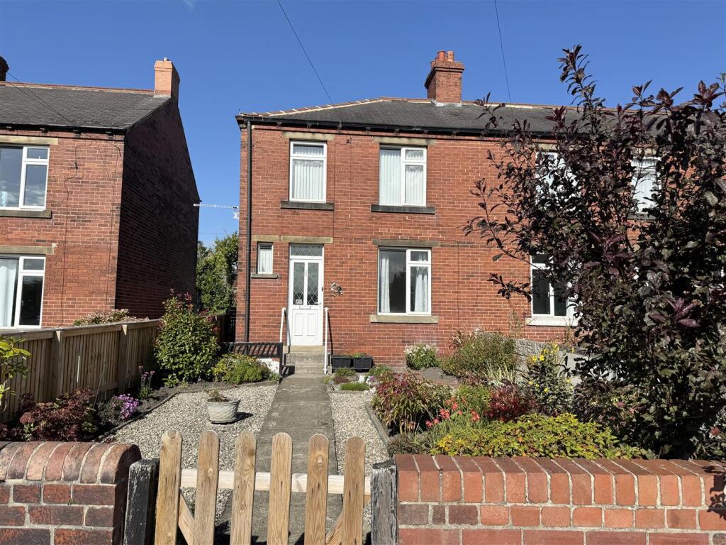 Main image of property: Barnsley Road, Flockton, Wakefield WF4 4AA
