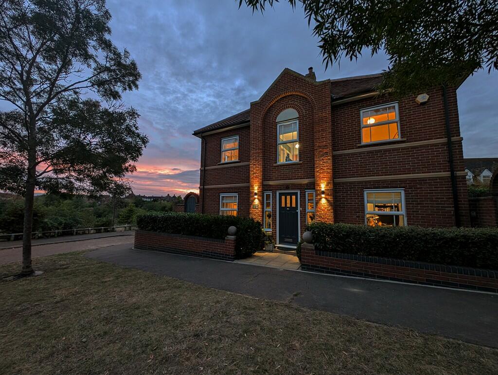 Main image of property: Mulberry Tye