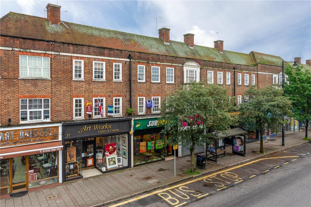 1 bedroom apartment for sale in High Street, Weybridge, KT13