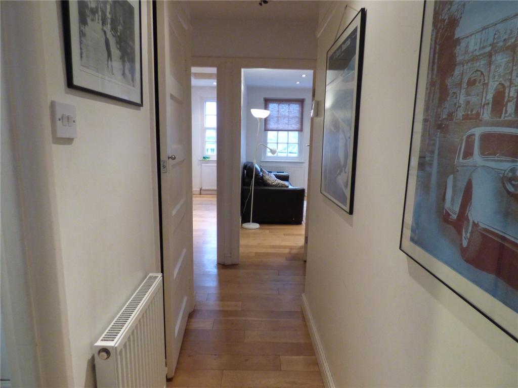 1 bedroom apartment for sale in High Street, Weybridge, KT13