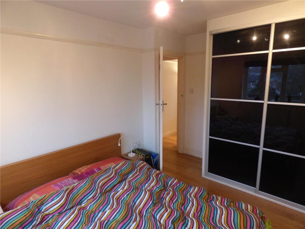 1 bedroom apartment for sale in High Street, Weybridge, KT13