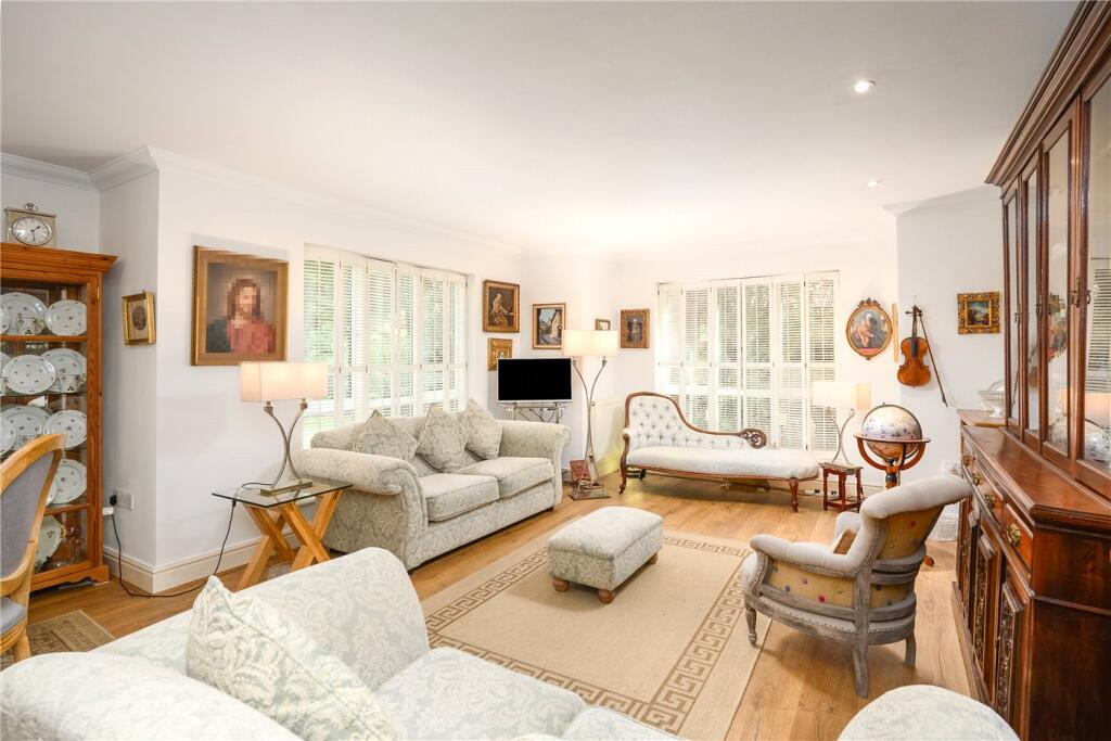 Main image of property: Oatlands Chase, Weybridge, Surrey, KT13