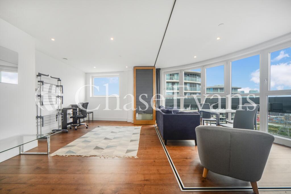 Main image of property: Western Gateway, Royal Docks, London, E16