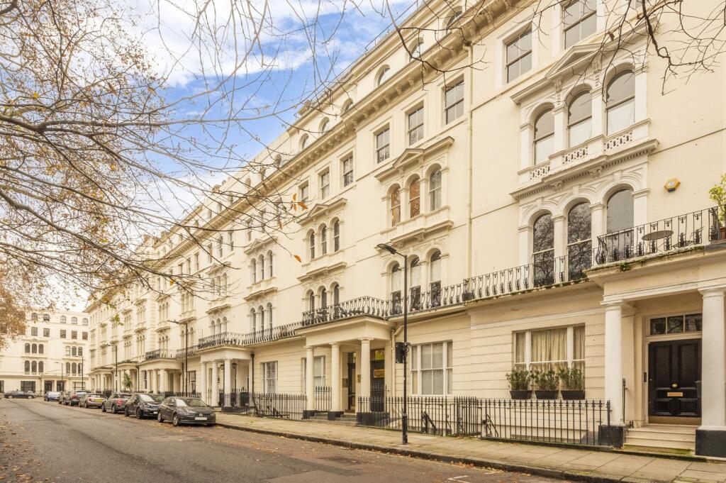 1 bedroom flat for sale in Kensington Gardens Square, Westbourne Park, W2