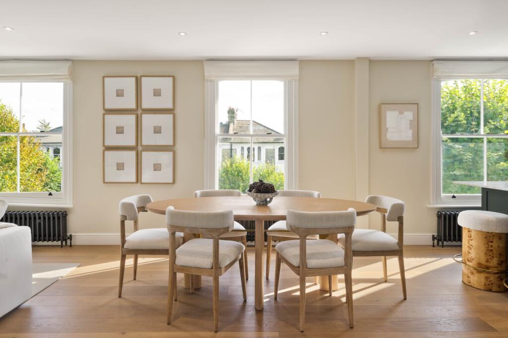 Main image of property: Cambridge Gardens, 
North Kensington, W10