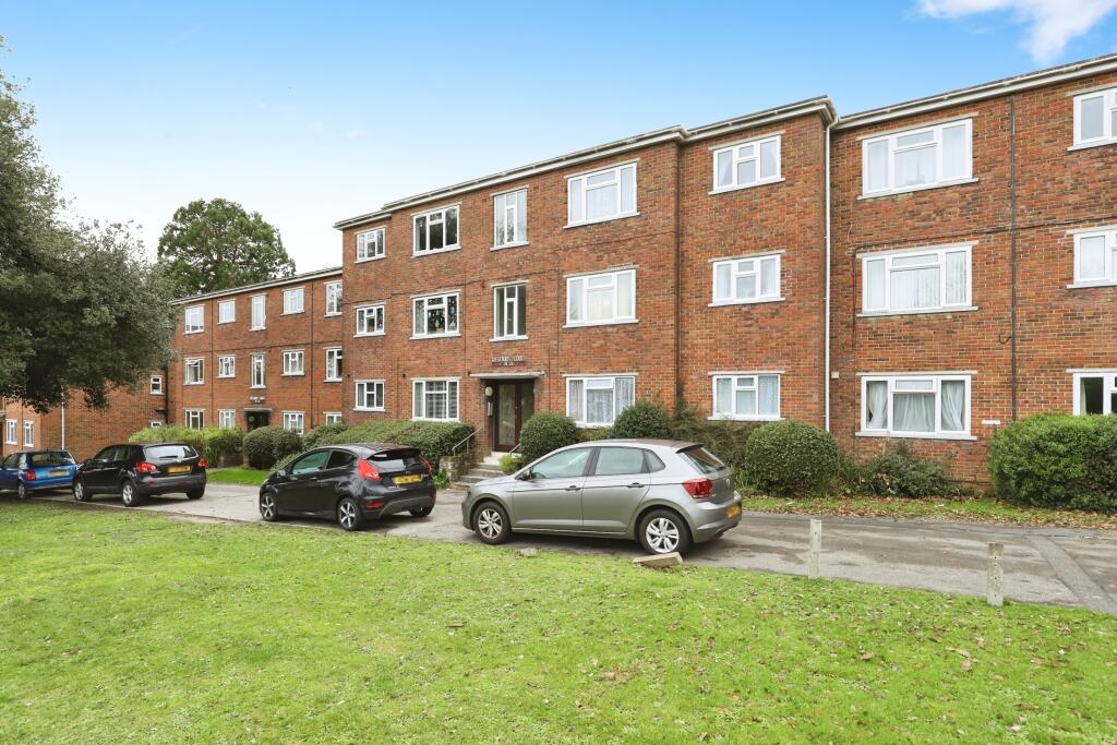 Main image of property: Bournemouth Road, Poole, BH14