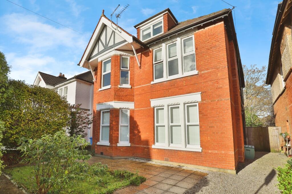 Main image of property: Parkstone Avenue, 101, BH14