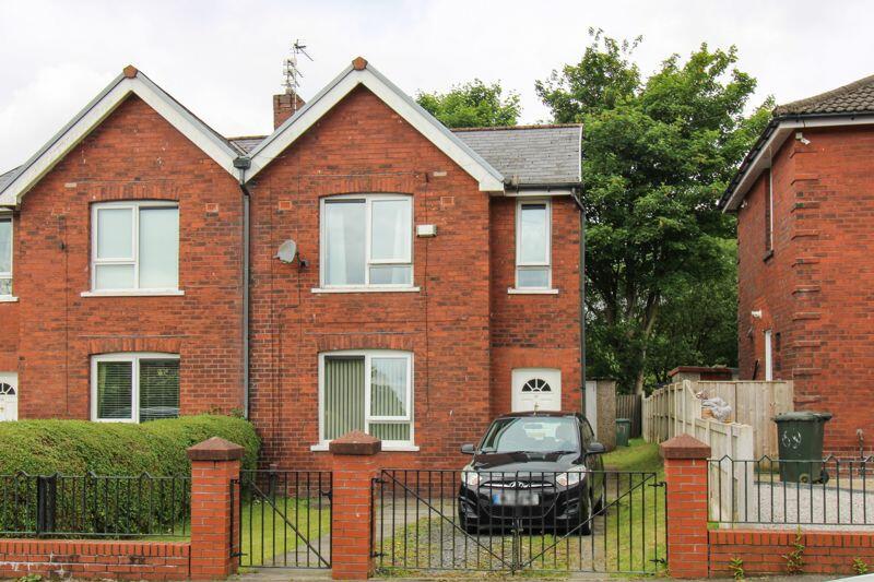 3 bedroom semidetached house for sale in Newark Road, Syke, Rochdale, OL12