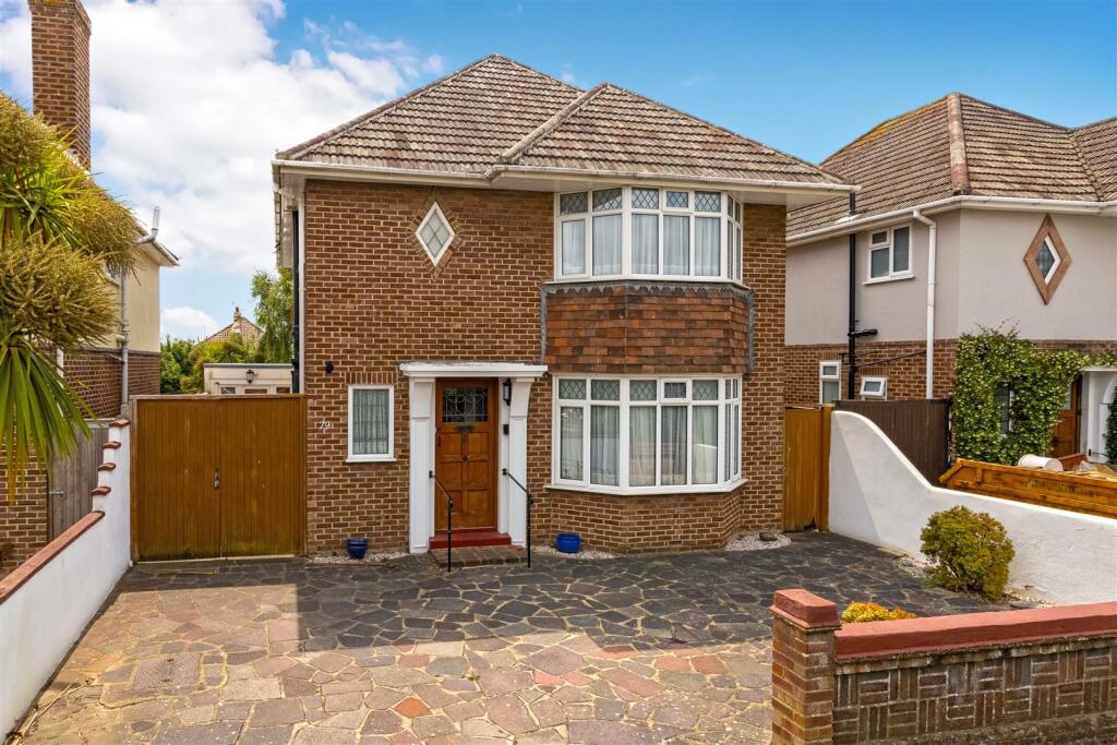 3 bedroom detached house for sale in Goring Road, GoringBySea, Worthing, BN12