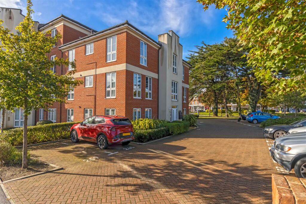 1 bedroom flat for sale in Bolsover Road, Worthing, BN13