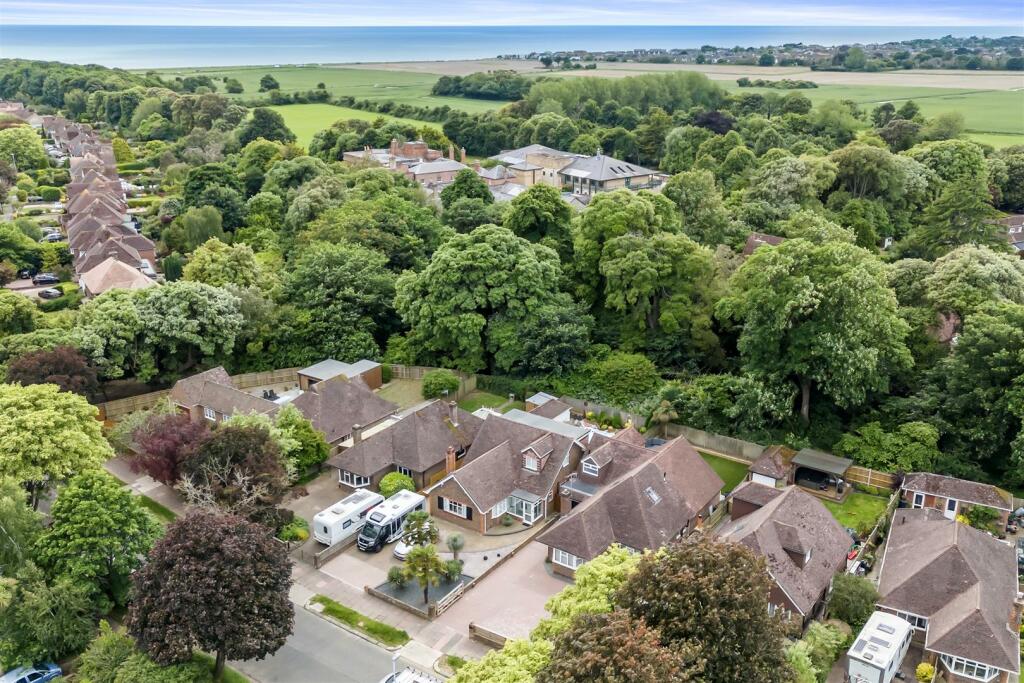 Additional property image - Aldsworth Avenue, Goring-By-Sea, Worthing