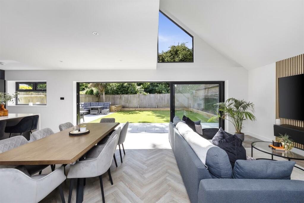 Additional property image - Aldsworth Avenue, Goring-By-Sea, Worthing
