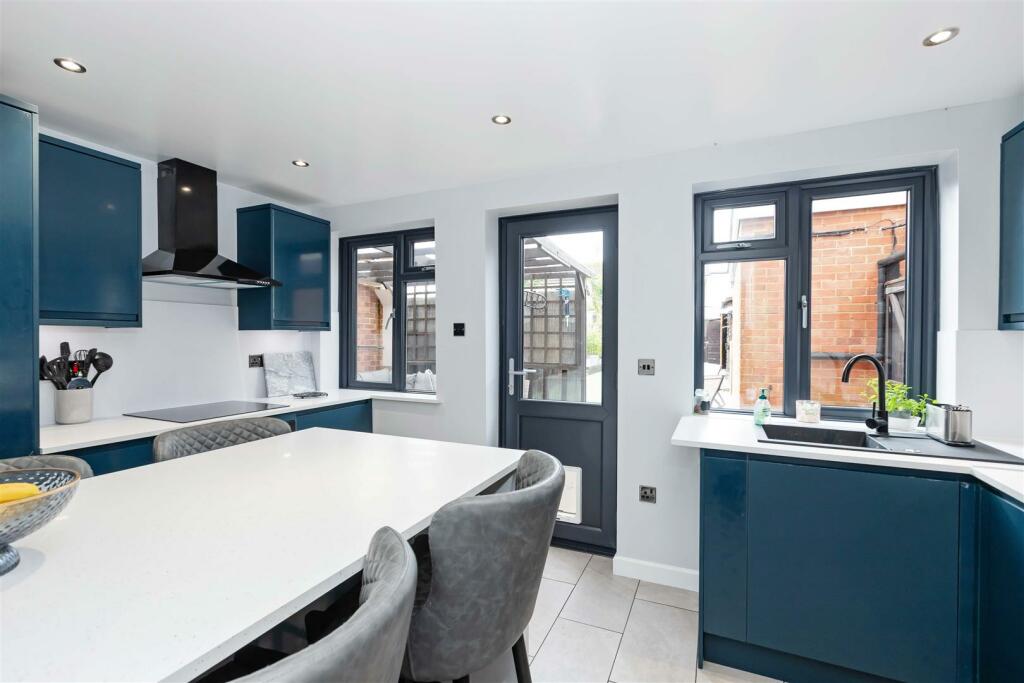 Additional property image - Limbrick Lane, Goring-By-Sea, Worthing