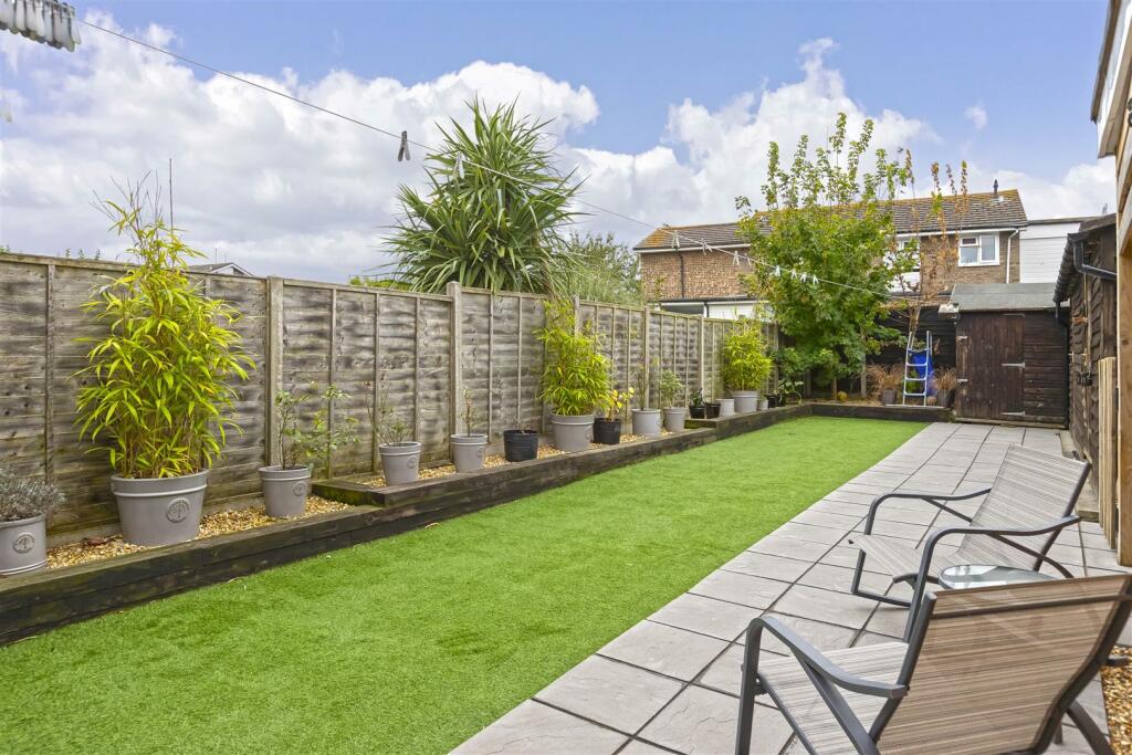 Additional property image - Limbrick Lane, Goring-By-Sea, Worthing