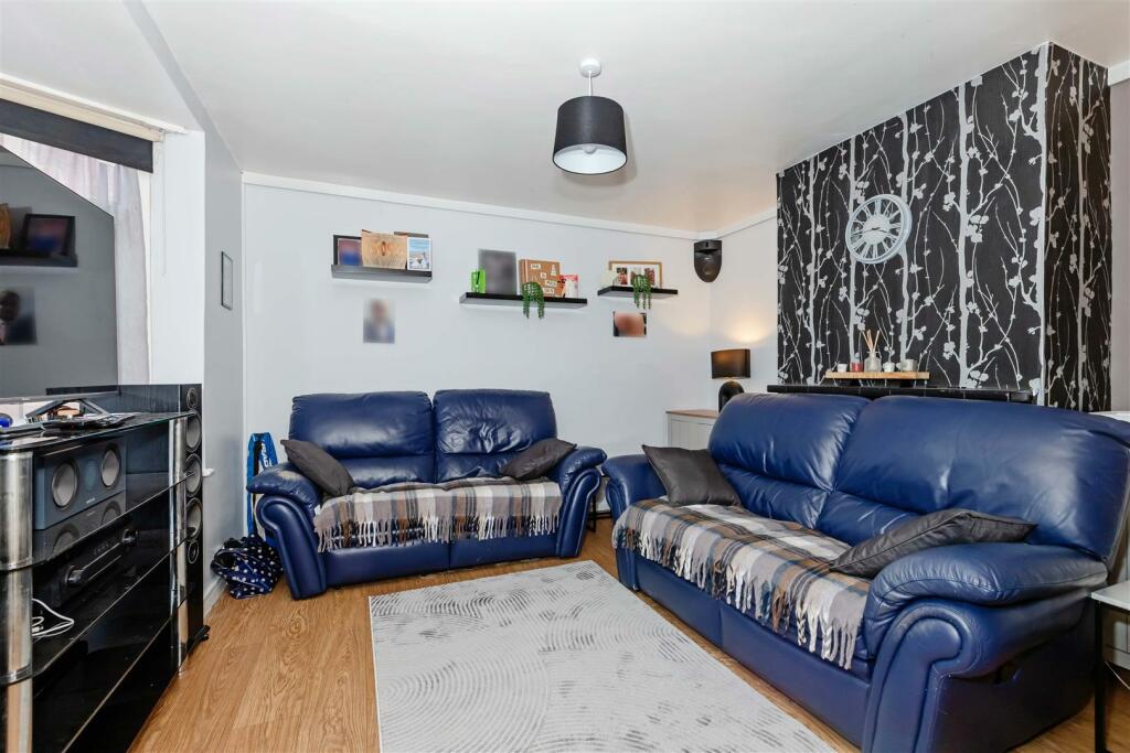 Additional property image - Limbrick Lane, Goring-By-Sea, Worthing