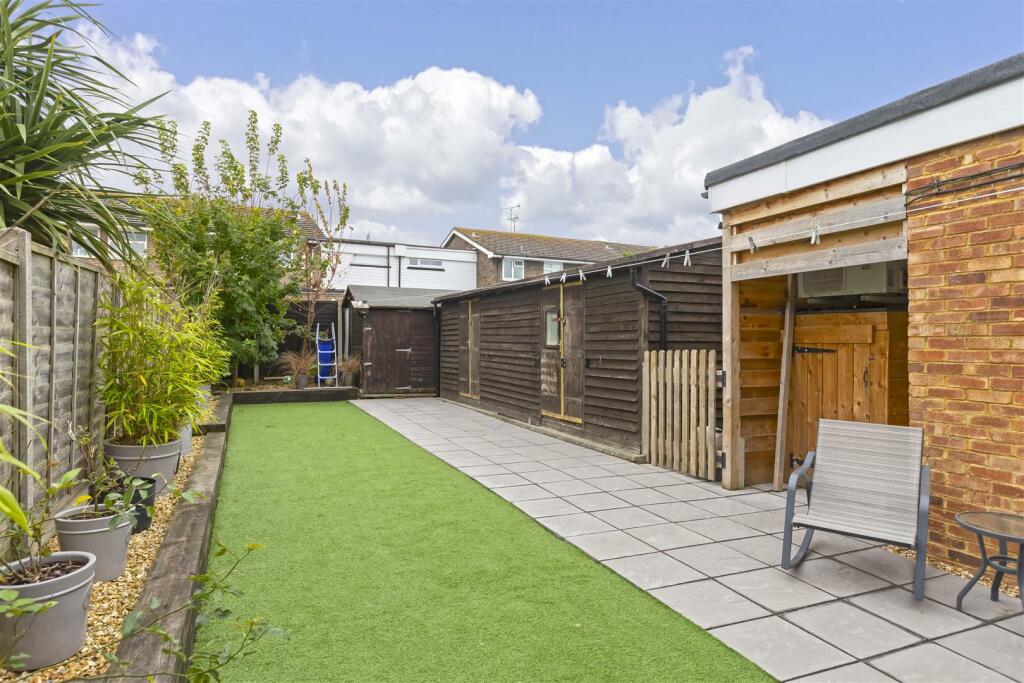 Additional property image - Limbrick Lane, Goring-By-Sea, Worthing