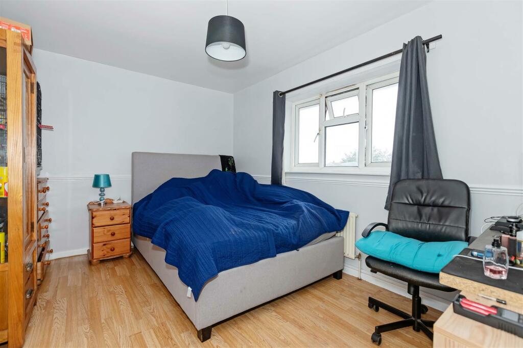 Additional property image - Limbrick Lane, Goring-By-Sea, Worthing