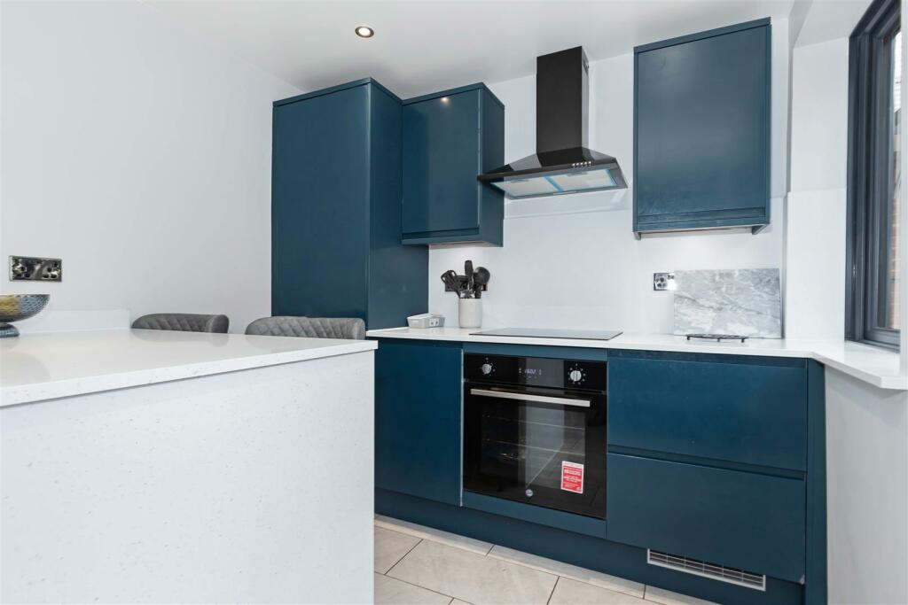 Additional property image - Limbrick Lane, Goring-By-Sea, Worthing