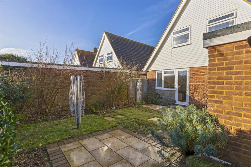Additional property image - Doone End, Ferring