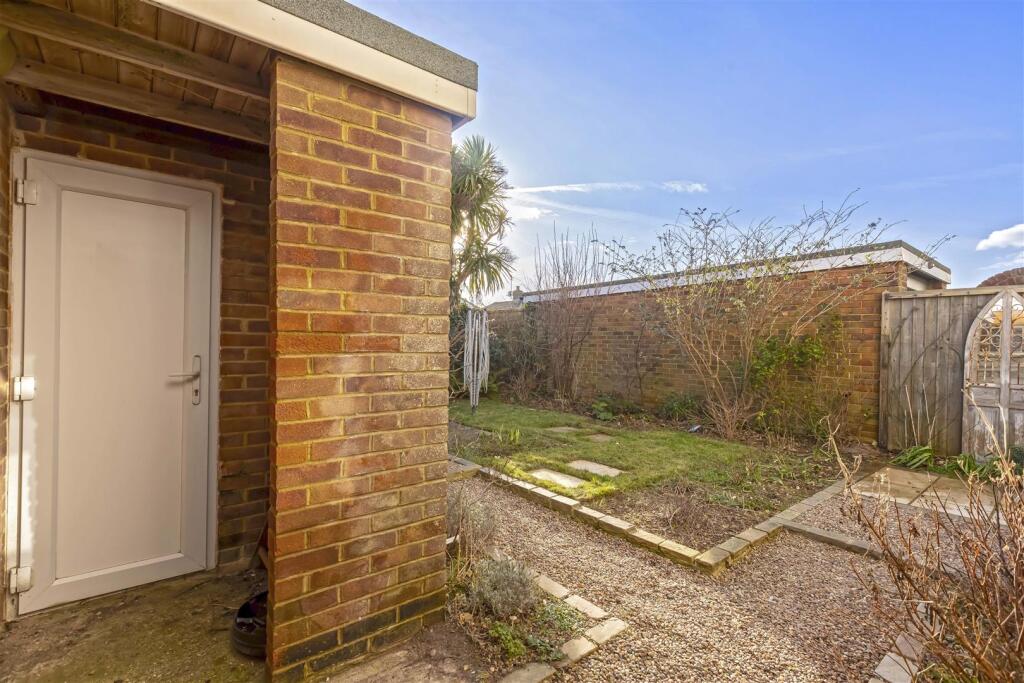Additional property image - Doone End, Ferring