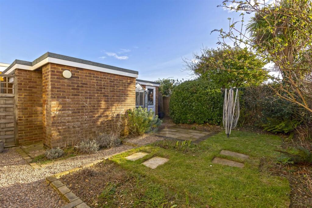 Additional property image - Doone End, Ferring