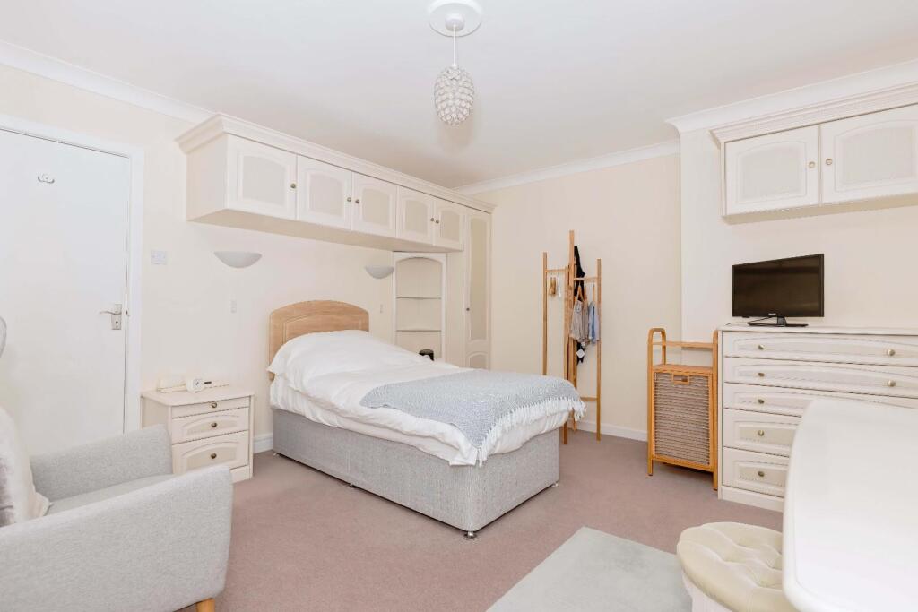 Additional property image - Seafield Avenue, Goring-By-Sea