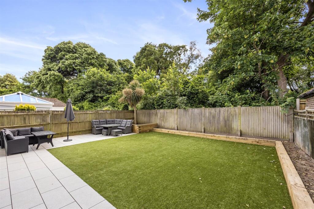 Additional image 13 of Aldsworth Avenue, Goring-By-Sea, Worthing