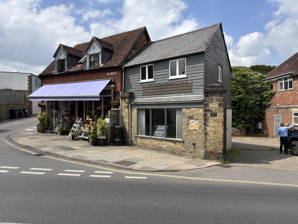 Main image of property: Garret Lodge, Rumbolds Hill, Midhurst, West Sussex, GU29 9DG