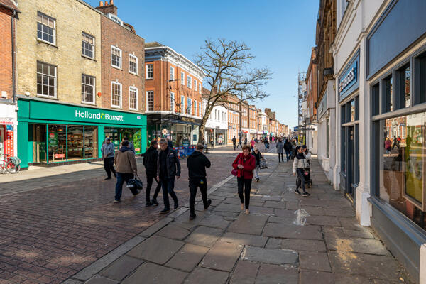 Main image of property: 14-15 East Street, Chichester, West Sussex, PO19 1HE